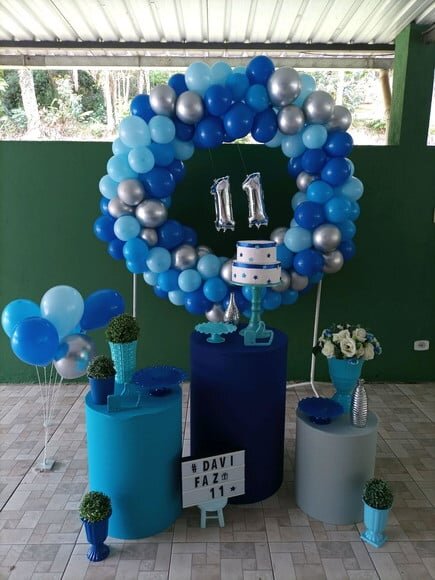 Mesa de Decoração Adulto Azul e Prata - Aluguel