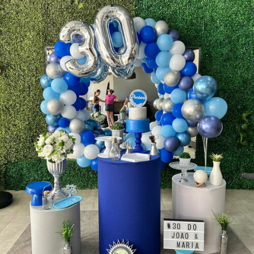 Mesa de Decoração Adulto Azul, Branco e Prata - Aluguel