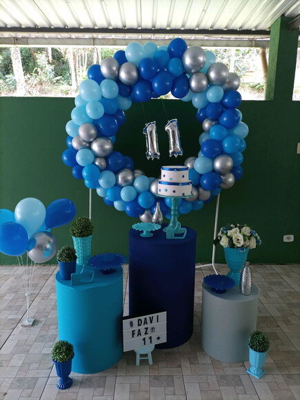 Mesa de Decoração Adulto Azul e Prata - Aluguel