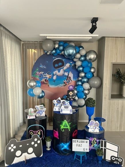 Mesa de Decoração Astro Bot - Aluguel