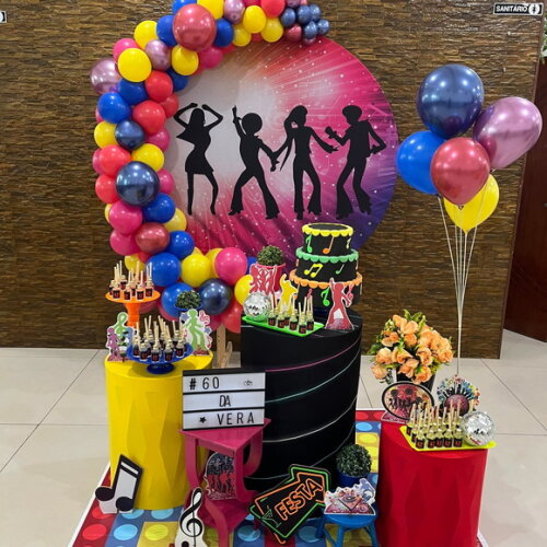 Mesa de Decoração Balada/ Anos 60/70/80 - Aluguel