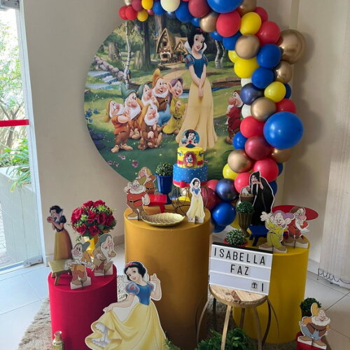 Mesa de Decoração Branca de Neve - Aluguel