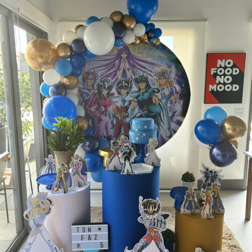 Mesa de Decoração Cavaleiros do Zodíaco - Aluguel
