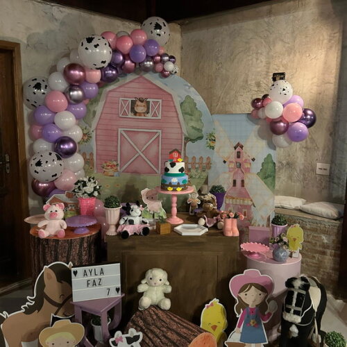 Mesa de Decoração Fazendinha Rosa - Aluguel