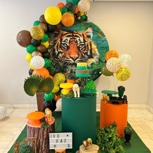 Mesa de Decoração Felinos/ Animais - Aluguel