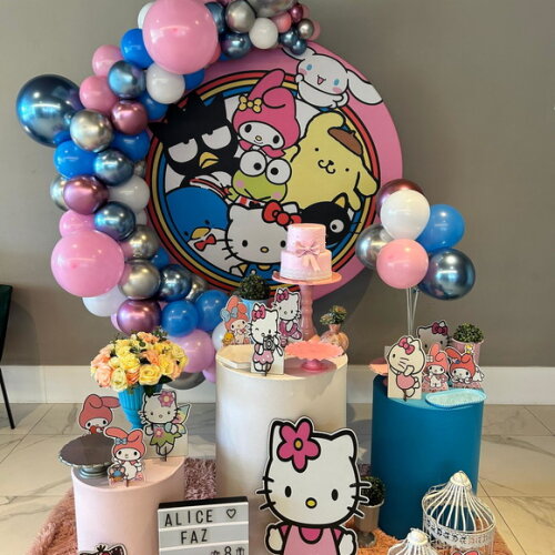 Mesa de Decoração Hello Kitty/ My Melody - Aluguel