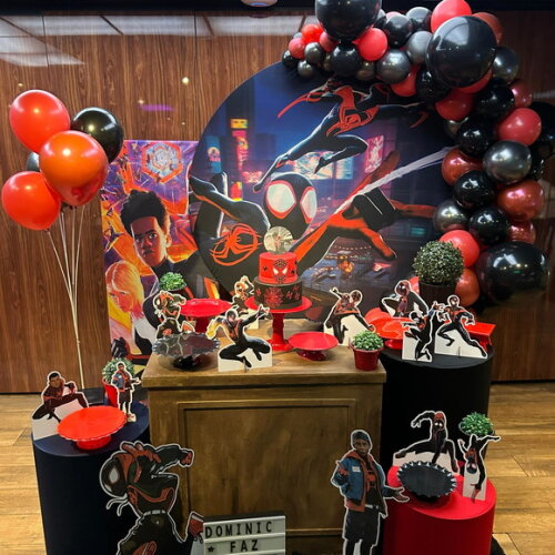 Mesa de Decoração Homem Aranha/ Miles Morales - Aluguel