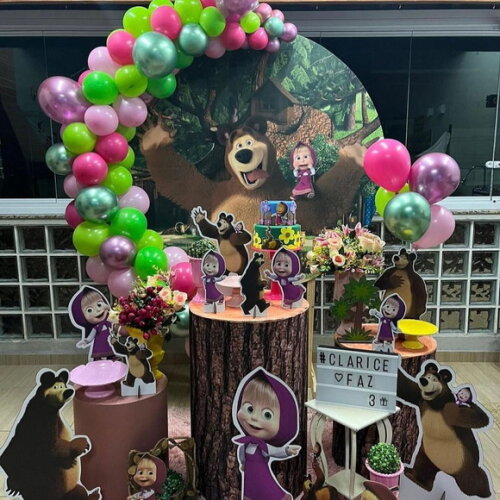 Mesa de Decoração Ma Sha /mash a e o Urso - Aluguel
