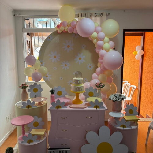 Mesa de Decoração Margaridas - Aluguel
