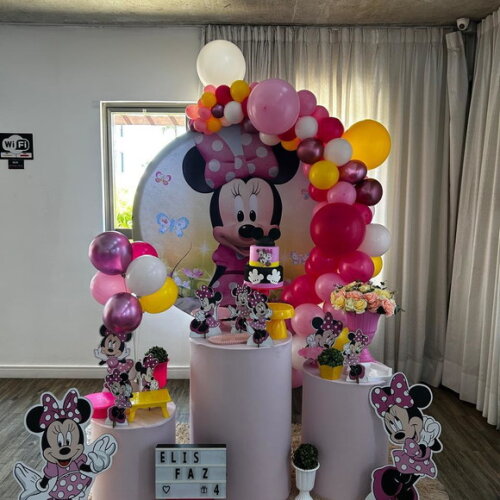 Mesa de Decoração Minnie Rosa - Aluguel