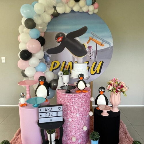 Mesa de Decoração Pingu - Aluguel