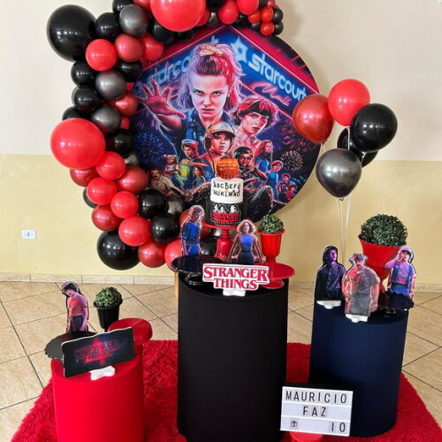 Mesa de Decoração Stranger Things - Aluguel