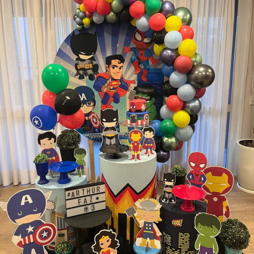 Mesa de Decoração Super Heróis Cute - Aluguel