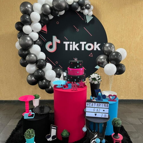 Mesa de Decoração Tik Tok - Aluguel