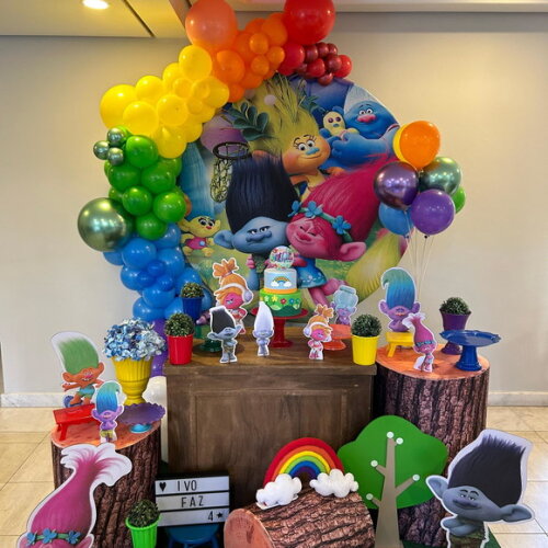 Mesa de Decoração Trolls - Aluguel