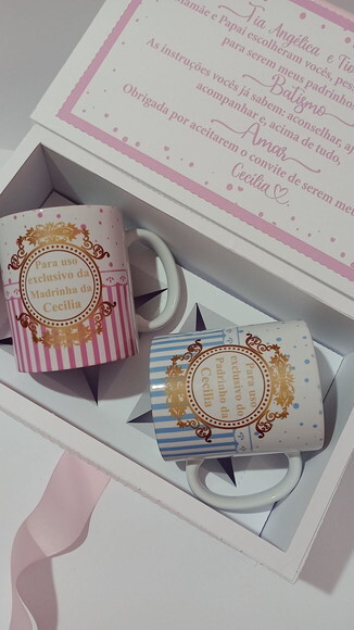 Caixa Cartonada com 2 Caneca Convite Padrinhos