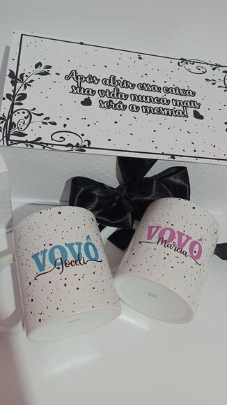 Caixa Cartonada com 2 Canecas Convite Padrinhos