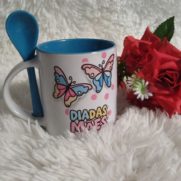 Caneca de Cerâmica com Colher