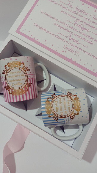 Caixa Cartonada com 2 Caneca Convite Padrinhos