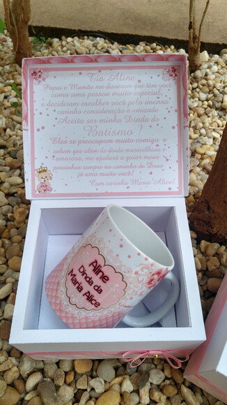 Caixa com 1 Caneca Convite Madrinha
