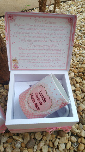 Caixa com 1 Caneca Convite Madrinha
