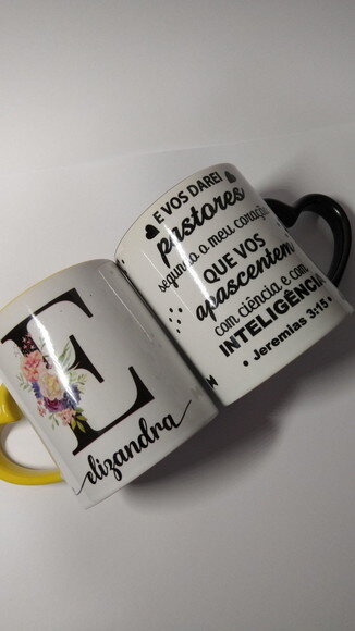 Caneca De Cerâmica Alça De Coração