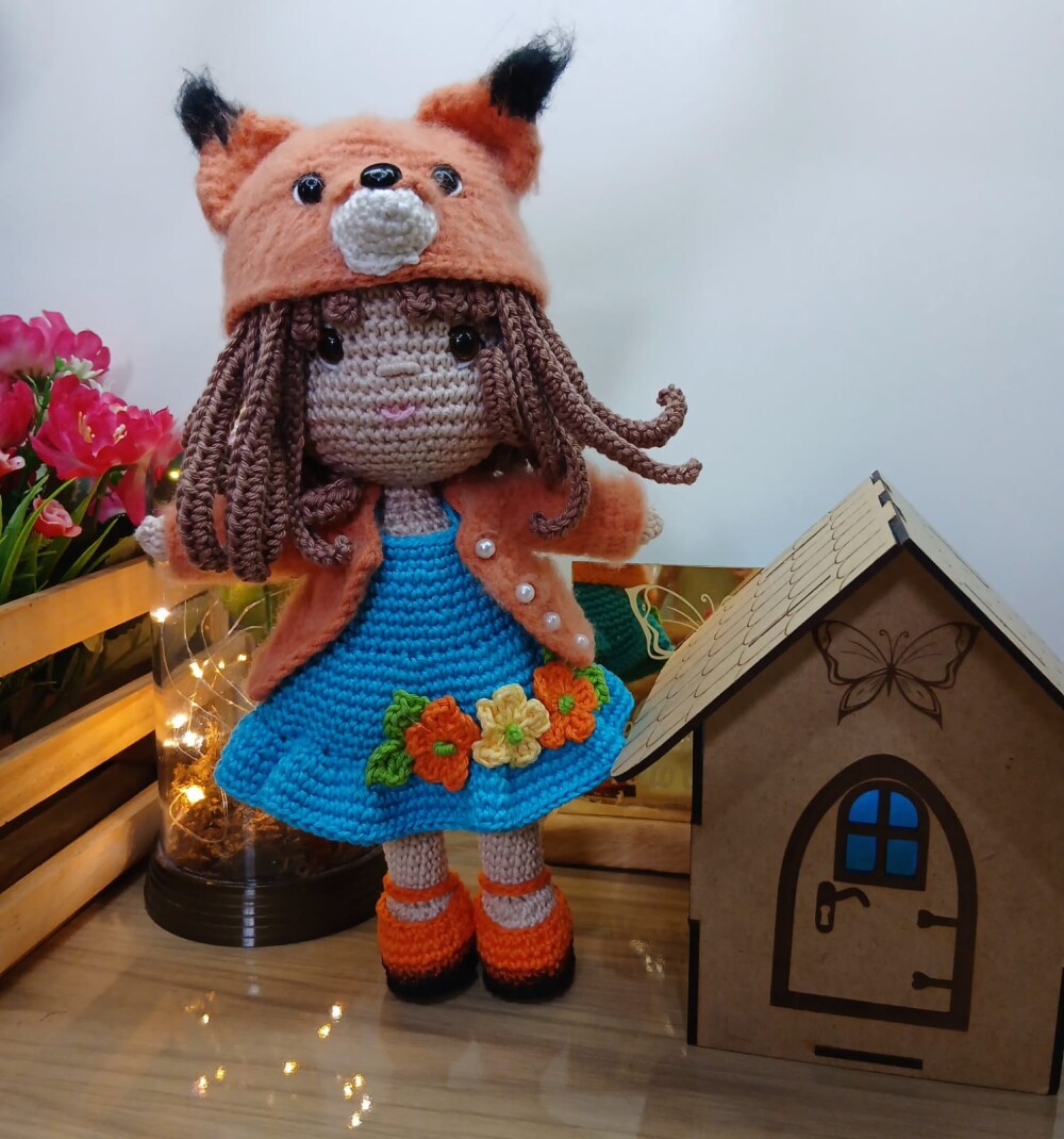 Boneca Raposinha Crochê Amigurumi