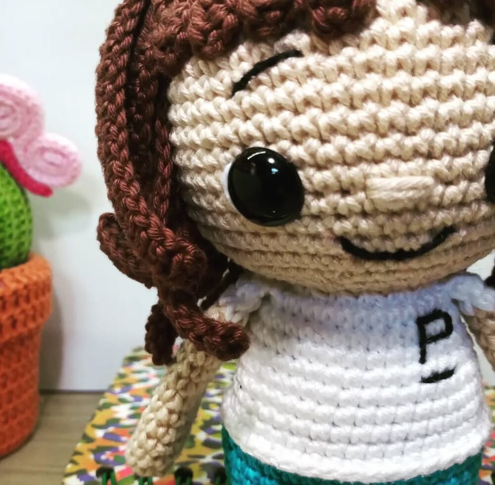 Boneco Personalizado Mini Mim – Com o Uniforme da Criança Amig