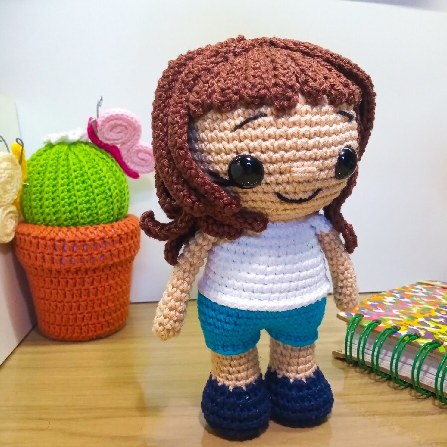 Boneco Personalizado Mini Mim – Com o Uniforme da Criança Amig