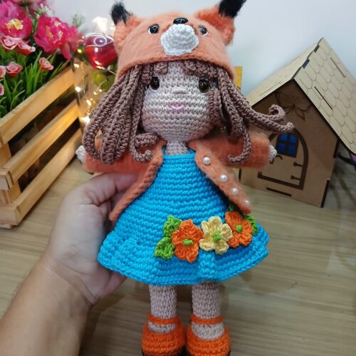 Boneca Raposinha Crochê Amigurumi