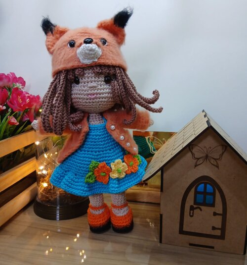 Boneca Raposinha Crochê Amigurumi
