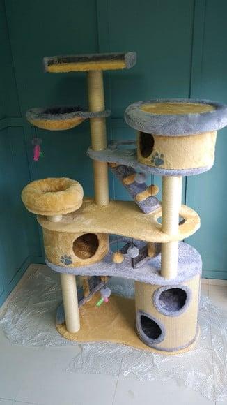 Arranhador para Gato Trono de Ferro