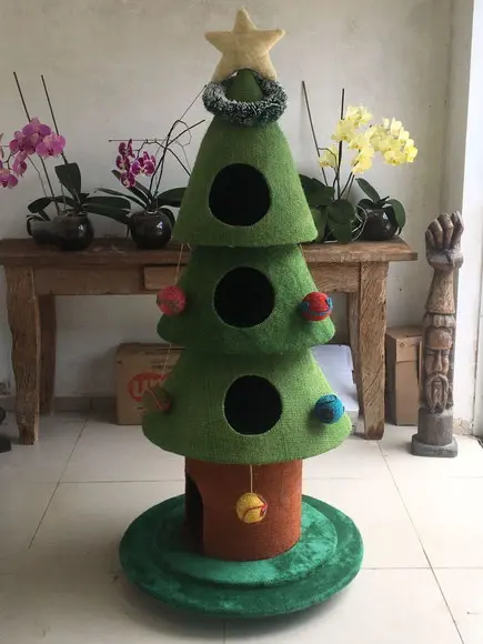 Arranhador para Gato Árvore de Natal