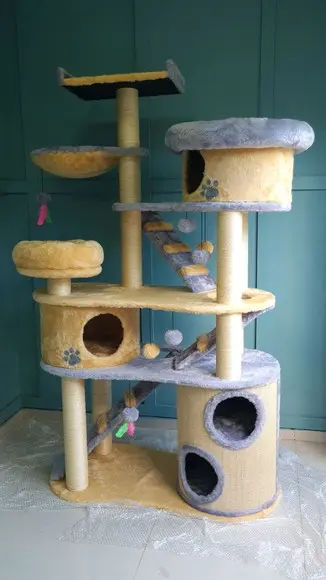 Arranhador para Gato Trono de Ferro
