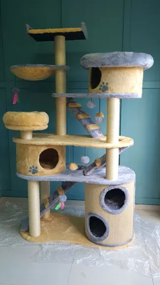 Arranhador para Gato Trono de Ferro