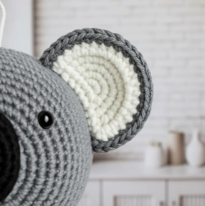 Coala em Crochê para Parede Quarto Infantil 16cm