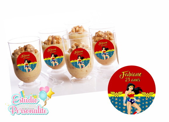 Adesivo para Copinho de brigadeiro Mulher Maravilha