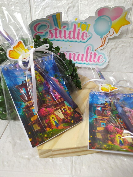 Bloquinho com Lápis + Embalagem Encanto Disney