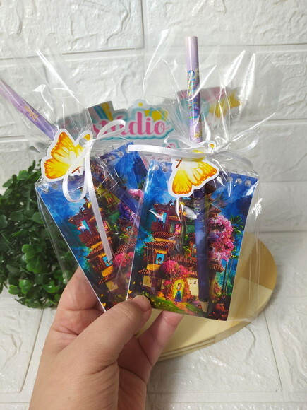 Bloquinho com Lápis + Embalagem Encanto Disney