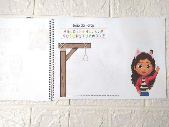 Caderno de Desenho + Tag a Casa Mágica da Gabby