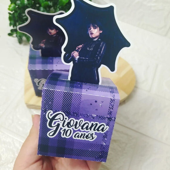 Caixa Cubo 3d Wandinha Addams
