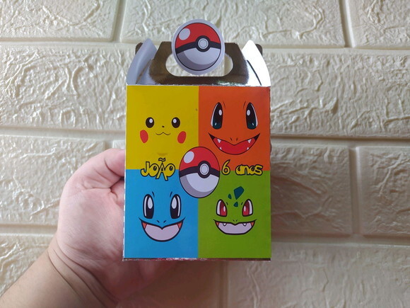 Caixa Maletinha Prata com Aplique Pokemon