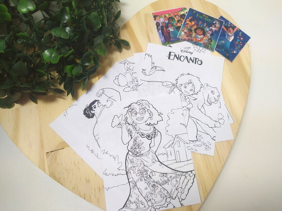 Kit de Colorir + Adesivo Encanto Disney