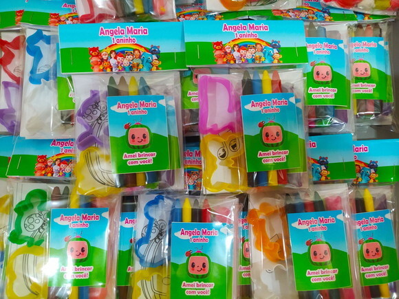 Kit Massinha E Kit De Colorir Cocomelon