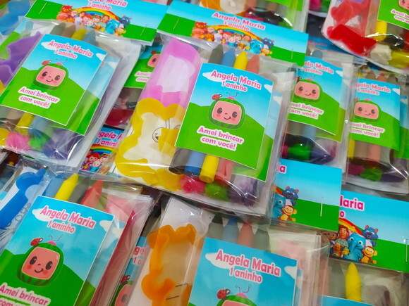Kit Massinha E Kit De Colorir Cocomelon