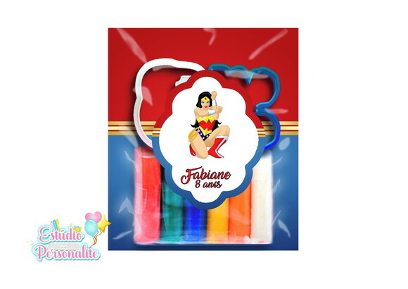 Kit Massinha Mulher Maravilha.
