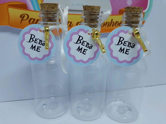 Mini Garrafinha Alice no País das Maravilhas
