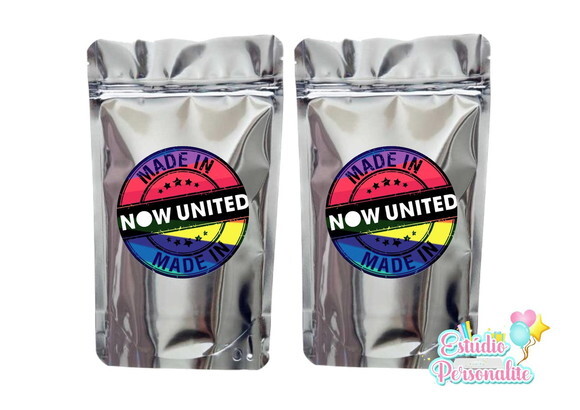 Saquinho metalizado Now United