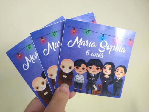 Adesivo para Sacola Kraft Wandinha Addams