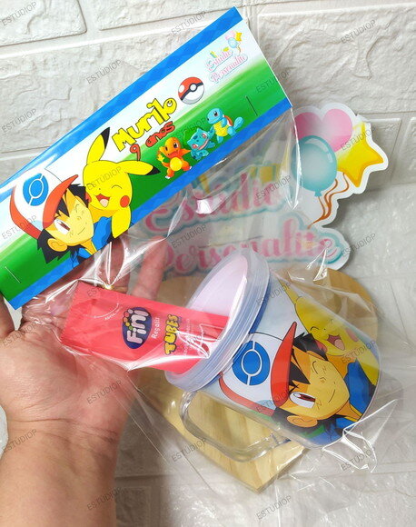 Kit Caneca+ Fini + Embalagem Pokémon